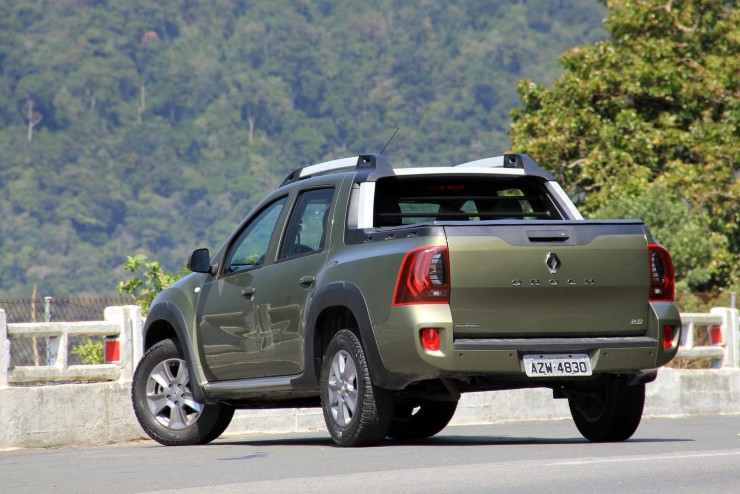 Renault Duster Oroch Dynamique 2.0 (7)
